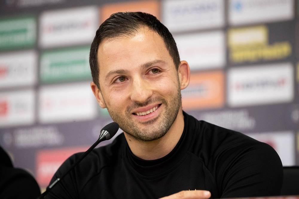 关于沙尔克04遭遇重大挫折,主场告负失去领头羊位置的信息 关于沙尔克04遭遇重大挫折,主场告负失去领头羊位置的信息