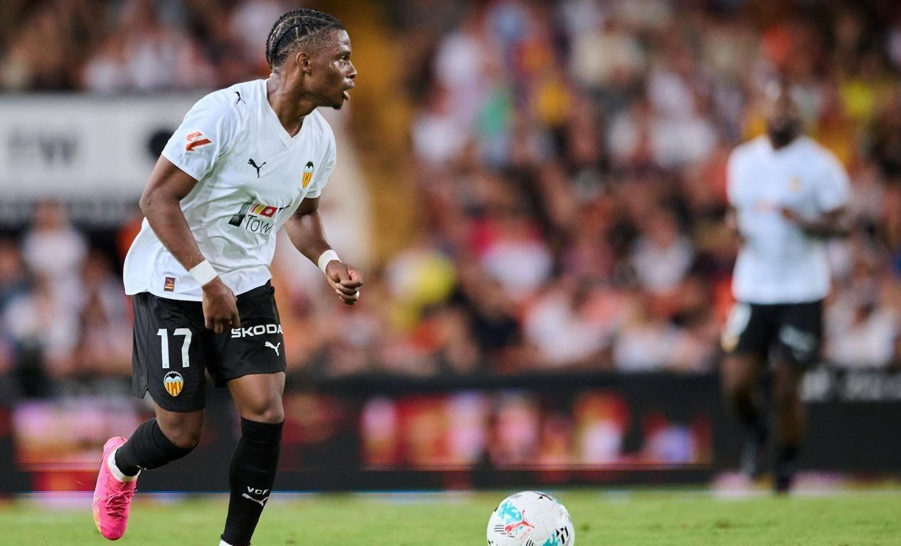 包含瓦伦西亚惨败,保级形势严峻的词条 包含瓦伦西亚惨败,保级形势严峻的词条