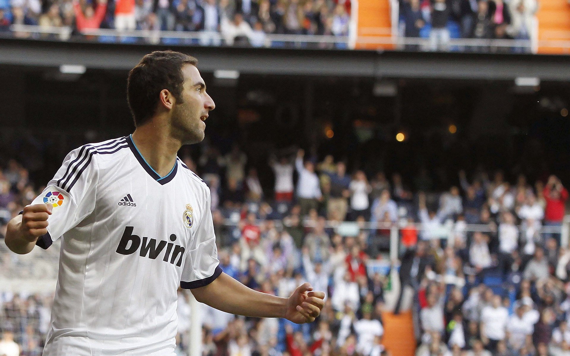 冷雨惊雷，马来西亚的羽球奇迹与陈雨菲的火焰时刻